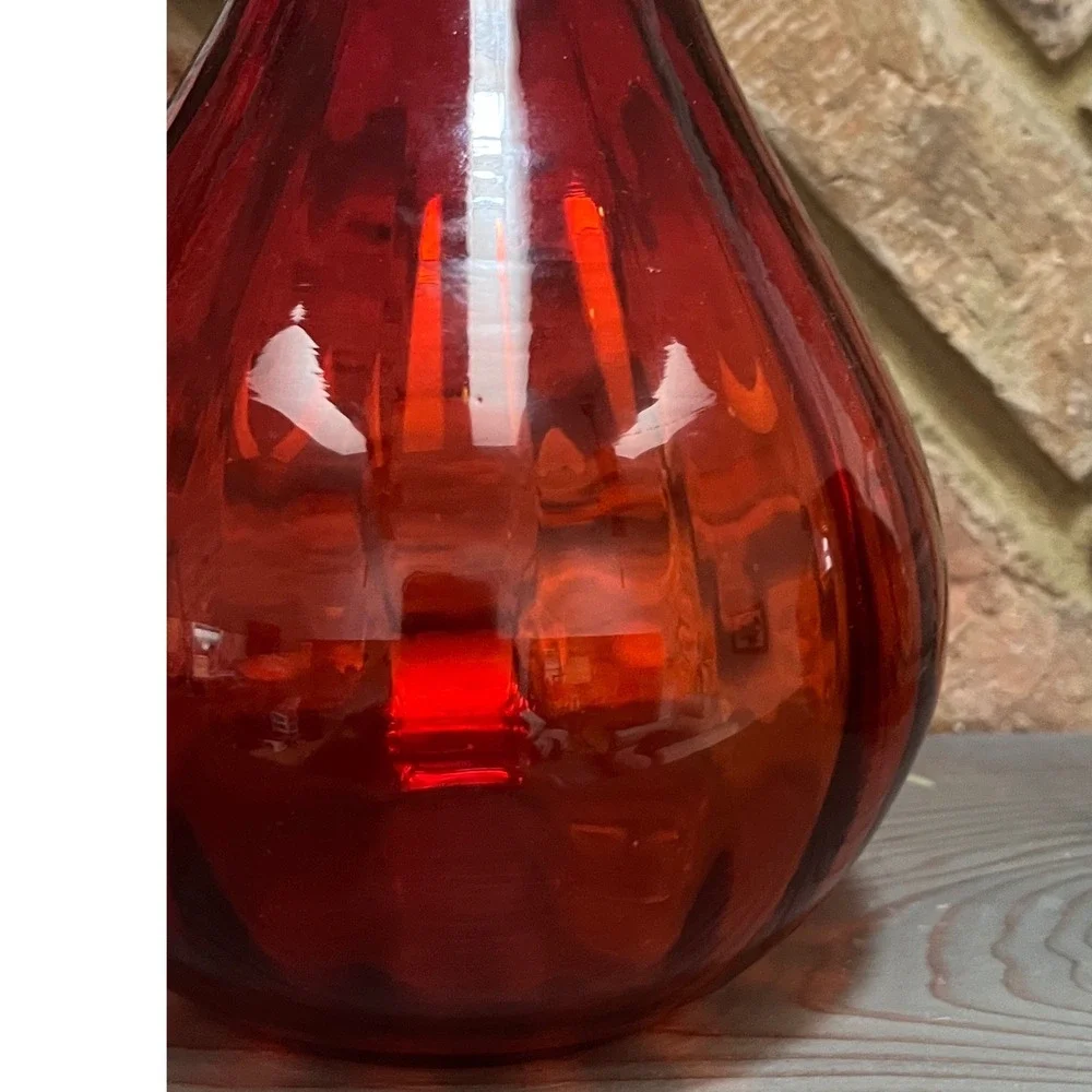 Vintage Red Hand Blown Vase Curved Neck Bulb shaped base . 11